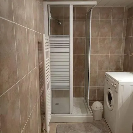 Flat דירה *